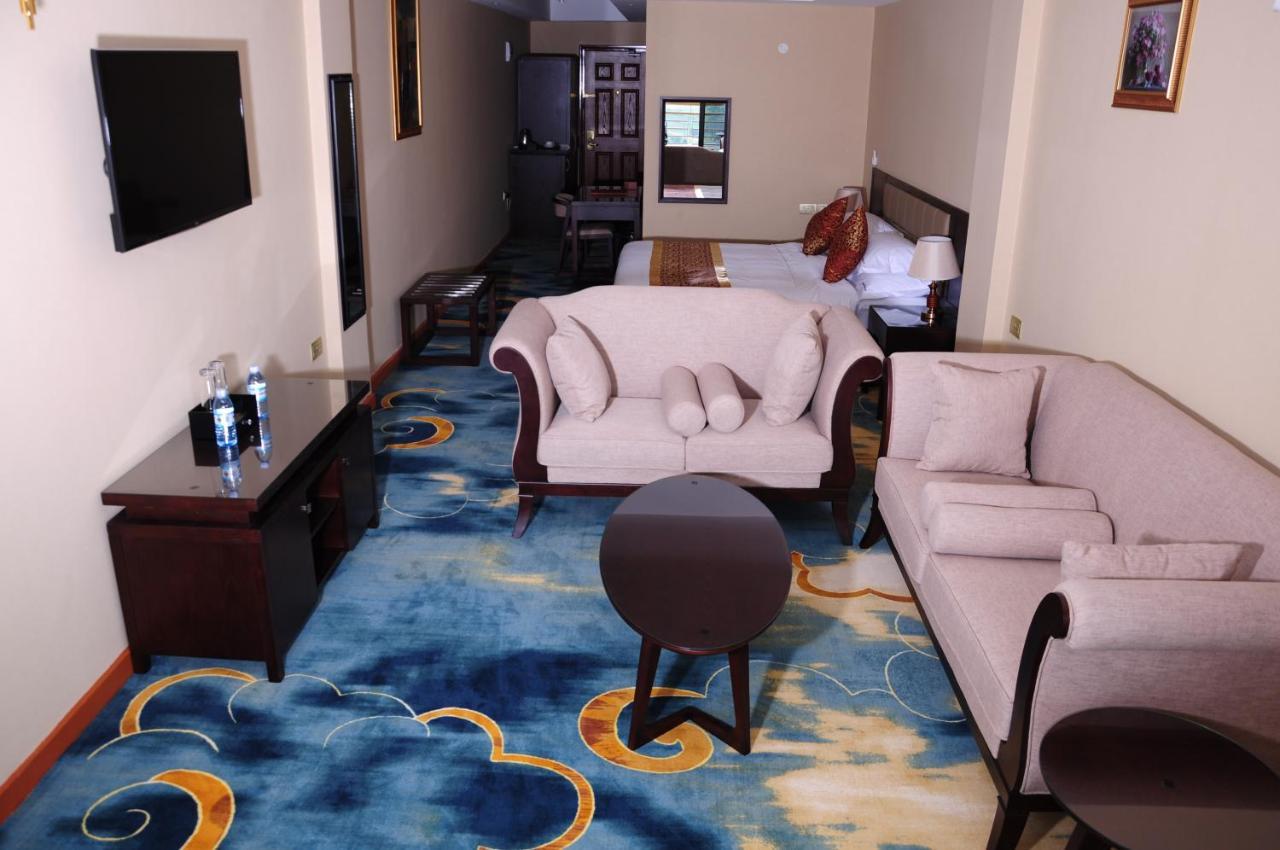 Hotel Triangle Mbarara Bagian luar foto