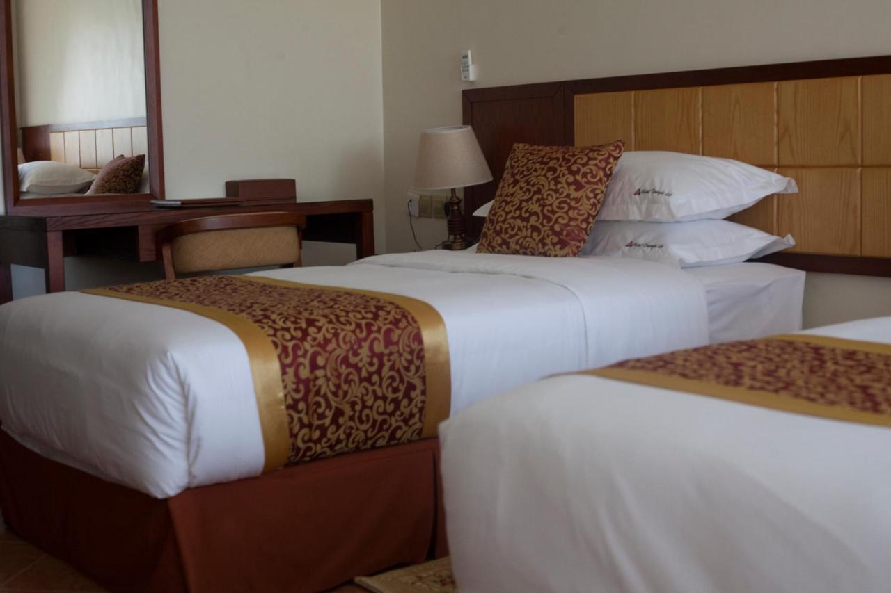 Hotel Triangle Mbarara Bagian luar foto