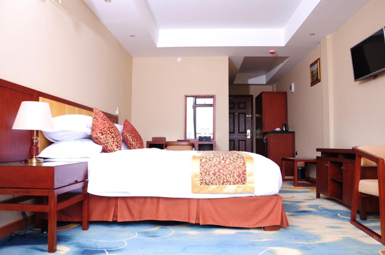 Hotel Triangle Mbarara Bagian luar foto