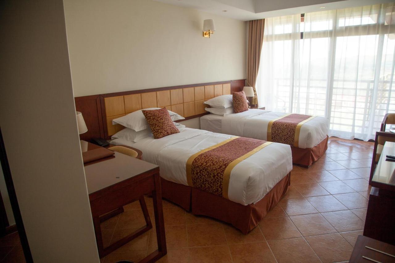 Hotel Triangle Mbarara Bagian luar foto