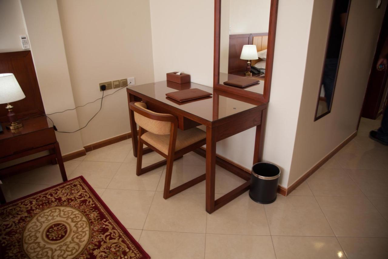 Hotel Triangle Mbarara Bagian luar foto